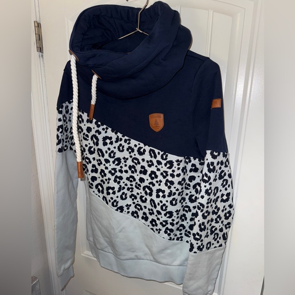 Wanakome Navy and White Leopard Print Hoodie - Picture 4 of 11